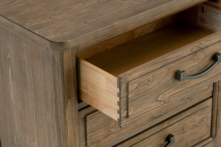 Urban Cottage Eastlake 3-Drawer Nightstand